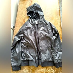 Boys’ Nike Windrunner Jacket Sz M